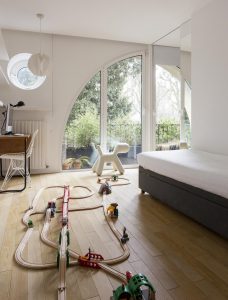 Rue Emile Landrin Townhouse