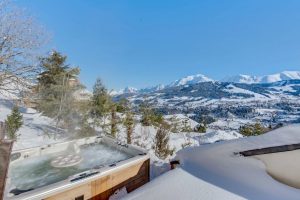 L’OISEAU NOIR 9 PERSONNES