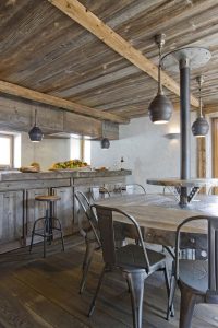 CHEVREUIL 10 PERSONNES