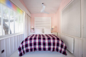 2019-08-19-15497b3317e74452c005297a09c963ae