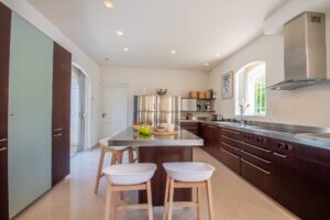 M1fHAIFgSees2hClDdoy_c2f0e9e0-d9