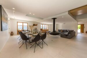 2021-11-23-c3aaf8a73a463f42bde14