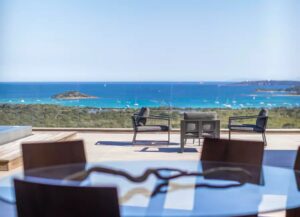 2022-12-01-50b9906db0f98a7d8d1e1