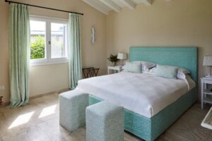 2020-11-03-6c364a90d0f7a021e0430