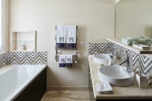 2020-11-03-73d98ec23bfe5b1c6cdaa