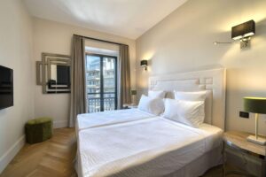 KydCwvEjRFadtaZdKWrt_7cfa2149-0d